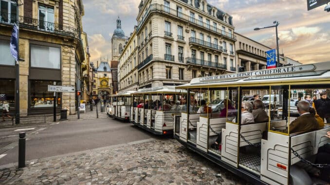 Investir dans l'immobilier neuf à Rouen : pourquoi se lancer ?